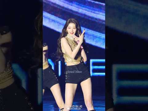 IVE 장원영 Fan Cam - LOVE DIVE (251102 SHOW WHAT I AM) #아이브 #장원영 #IVE #ウォンヨン #アイヴ