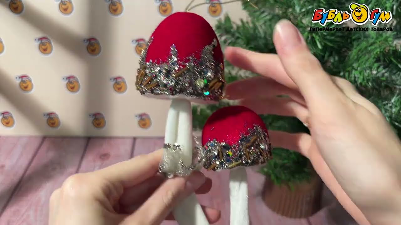 Украшение елочное Грибы красные велюровые с декором 19см - видео