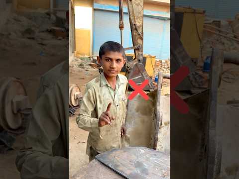 Amazing skills for adjust excavator bucket plate by Pakistani small boy #shorts #welding