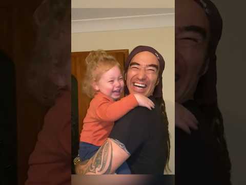 Daughter has heartwarming reaction to Dad returning home ❤️￼