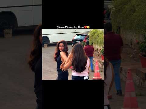 Bharti di is teasing Reem ❤️🤣 #elvishyadav #reemshaikh #funny #trending #ytshorts