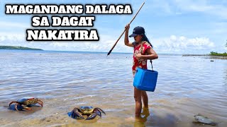 MAGANDANG DALAGA SA TAAS NG PUNO NAKATIRA