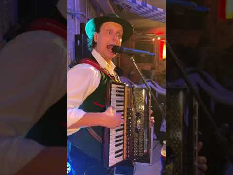 Gruppo tedesco Oktoberfest BERGVAGABUNDEN