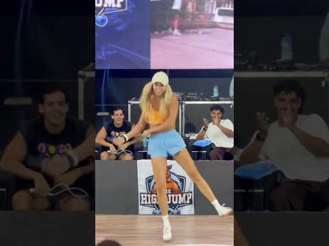 Freestyling LIVE… always dread it, never regret it😅 but I seem to forget 90% of skills I can do 🙈