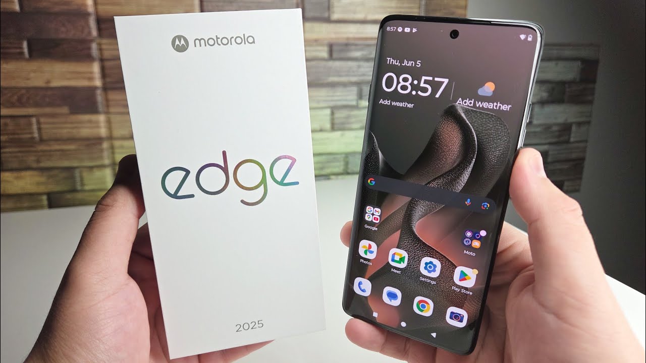 Motorola Edge (2025) Unboxing & First Impressions!