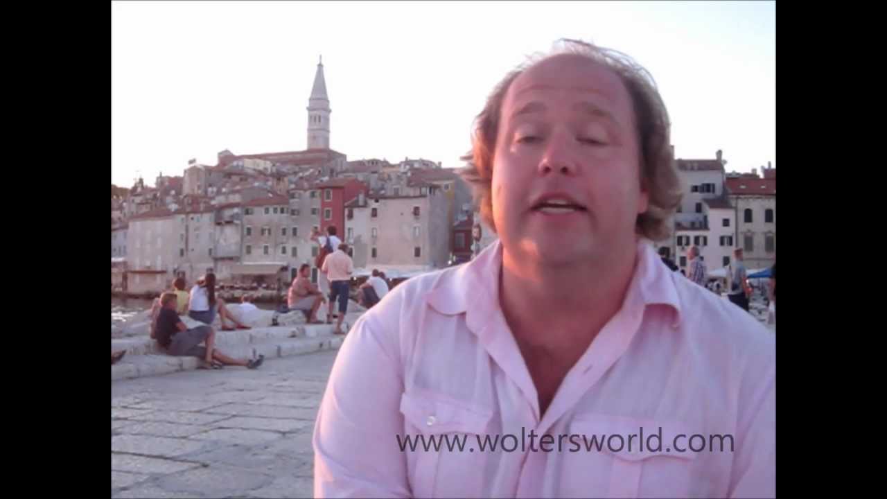 9 Reasons Why You Got Robbed While Traveling Wolters World