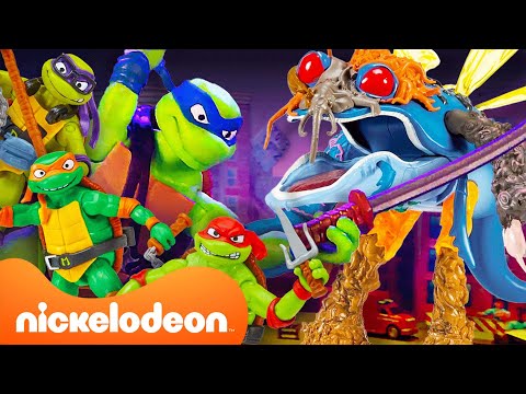 TMNT Mutant Mayhem | Los JUGUETES de las Tortugas Ninja pelean contra un SÚPER mutante | Nickelodeon