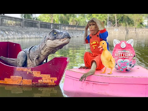 Monkey Baby BoBo goes fishing with duckling, colorfull dinosaur & satisfying unbox Rainbocorns