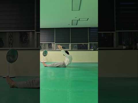 "Lie down, sit up, donβt give up! Letβs go!" #yoga