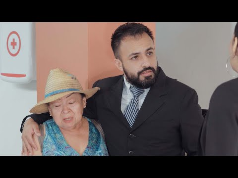 Humillo虂 a una humilde anciana sin saber quien era realmente