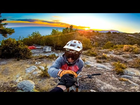 CRAZY ENDURO TRAIL IN ITALY WHILE SUNSET 🌅😍 (POV)