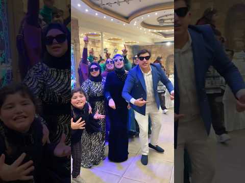 عيلة جوزي المجنونة كلها عم ترقص على اغنيتو:😂