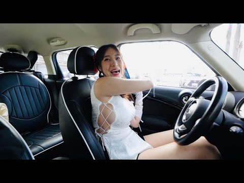 25歲買Mini Cooper S開來找我炫耀！｜A 25-year-old girl bought a Mini Cooper S and came to show off to me.