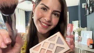 ASMR en Español - Haciendo tu Maquillaje con Susurros y Sonidos Relajantes 💗