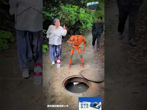 When the road is rough, draw your sword to help! Positive robots are role models for us to learn f
