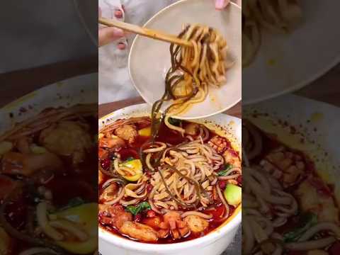 🌻পাহাড়ি স্বাদের মজাদার চাউমিন  Homemade Potato Noodles 🍜 #shorts