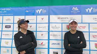 Alena a Jana Kovačkovy: Bylo těžké utkání, soupeřky často lobovaly | Macha Lake Open