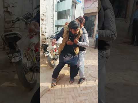 insaniyat aaj bhi jinda hai || shotrs massage for public #shotrs#shortvideo