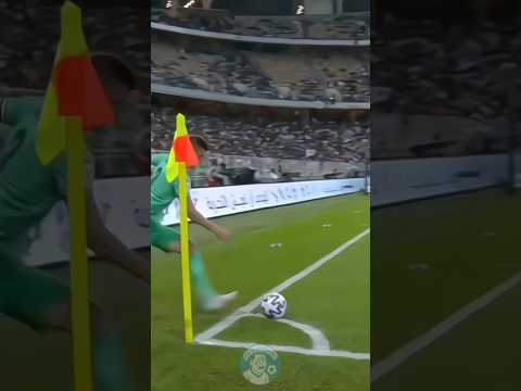 As 5 lendas a conseguir marcar um gol olímpico. #futebol #gololimpico #shortsviral