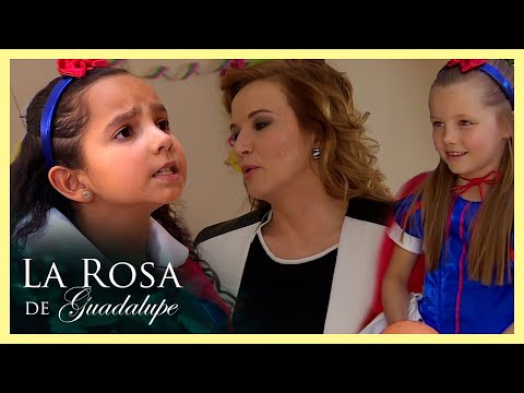 La abuela de Paty le dice que ella no puede ser Blanca Nieves | La Rosa de Guadalupe 2/4 | La prima.