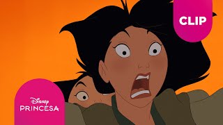 Mulan y Shang intentan detener un accidente de carruaje  | Disney Princesa