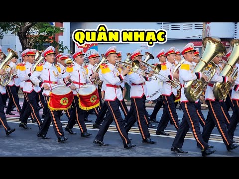 Tiến về Sài Gòn - Đất nước trọn niềm vui - 19 tháng 8 | Đoàn quân nhạc Công an nhân dân Việt Nam