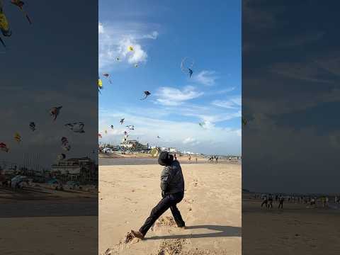 Thả diều nghệ nhân chơi diều lượn bị diều kéo đi #kite #layangan #patang #kiteflying #thadieu #short
