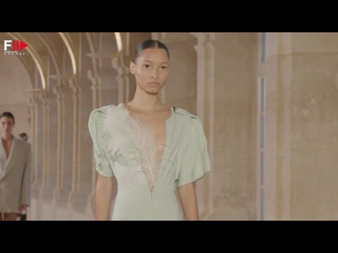VICTORIA BECKHAM Best Looks Fall 2023 Paris - Fashion Channel