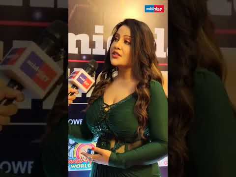 Amruta Fadnavis Praises Mid-day for Spreading Awareness | Showbiz Awards #ytshorts