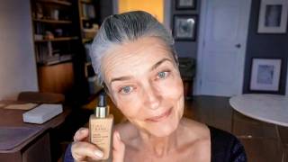 Inside Paulina Porizkova’s Summer Vacation Makeup Bag