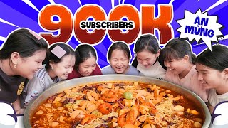 Tiểu Phương Làm Mâm Mì Cay Siêu To 9 Loại topping Đãi Cả Xóm 