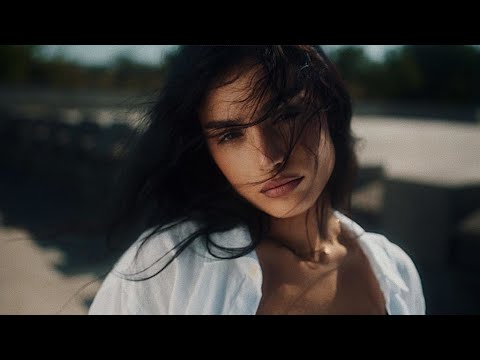 Brunette -  Holiday Nostalgia (Official Video)