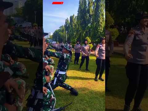 Ribuan Prajurit TNI Dibikin Gagal Fokus Sama Puluhan Polwan‼️