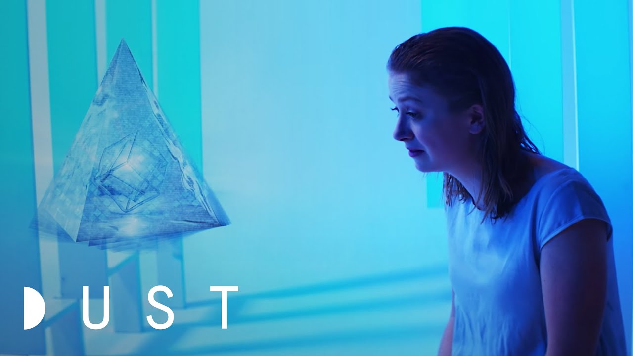 Sci-Fi Short Film: Ava In The End - DUST