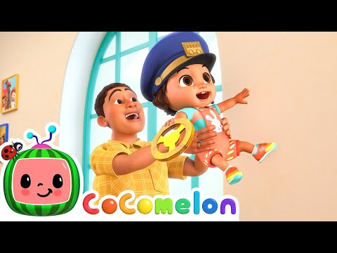 Nina Wheels on the Bus Song 🚌 Sing Along with Nina | CoComelon Nursery Rhymes & Kids Songs