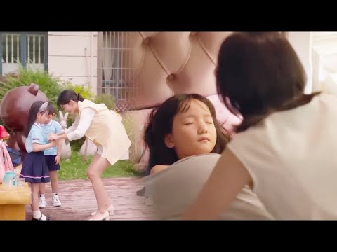 【MOVIE】女兒被小三潑水導致生病，丈夫卻一味偏袒小三，妻子失望透頂帶著女兒出國，他終於後悔了#小日子#中國電視劇#chinesedrama#倫理