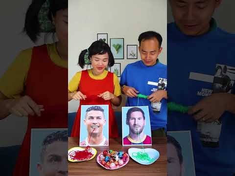 Messi vs RONALDO Battle - Thử thách cuộn len nhanh với Ngài# shorts