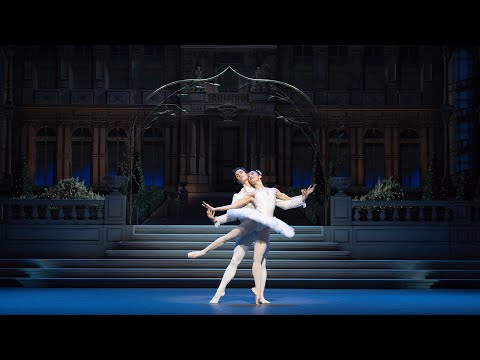 The Royal Ballet's Cinderella: Act II pas de deux