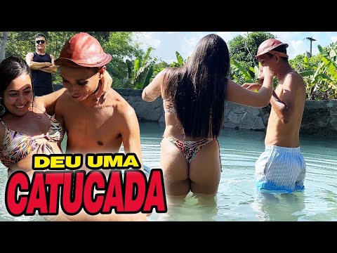 SEVERINO DA UMA CUTUCADA COM O PEIXE ESPADA NA BELINHA