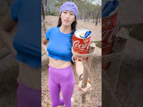 SURVIVAL HACK: DIY OIL LAMP FROM A SODA CAN!🔥💡#survivalist #bushcrafting #survivalequipment