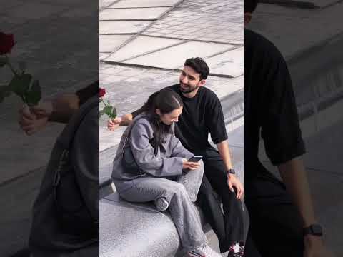 Giving Roses to stranger couple #kindness #usa #soilexperiment #fypシ #love