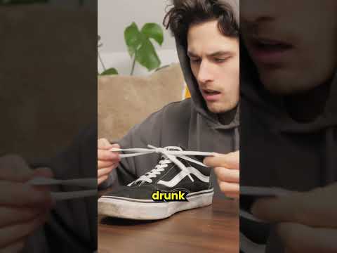 How to tie a shoe lace in 1 second ⏳ #skill #learnsomething #lifehack