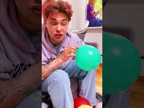 Playful Sofa + Balloons = Prank #123go