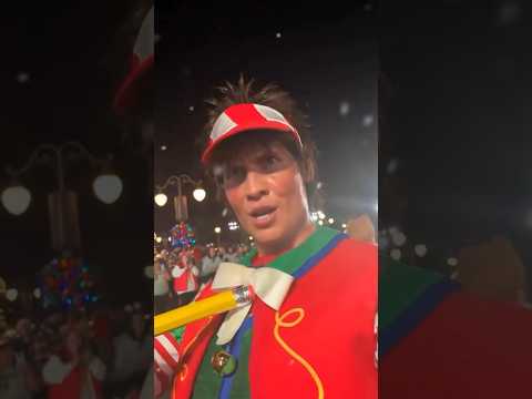 Lee knew what was coming! #tallytheelf #tally #christmas #disneychristmas #disney