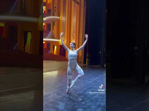 Dancing at the Opera by Intermezzo Ambassador Paloma Bonnin