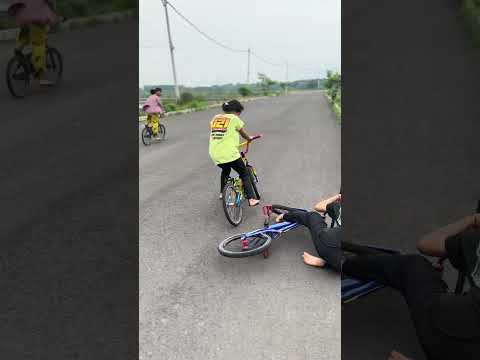 TABRAKAN JOKI CEWEK BALAP ONTHEL😱 #fypシ゚ #bmx #shorts #viral #dragrace #cantik #gowes #herex