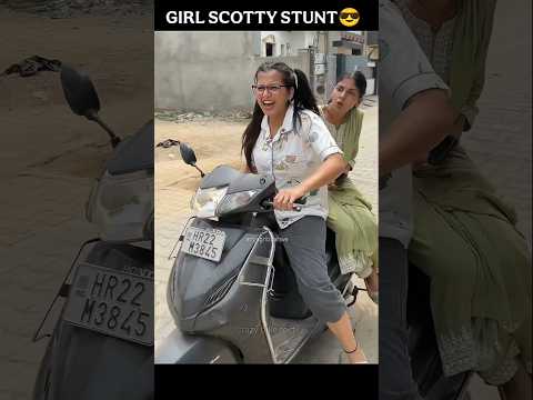 GIRLS CRAZY SCOOTY DRIVING 😎 #scooty #driving #shorts