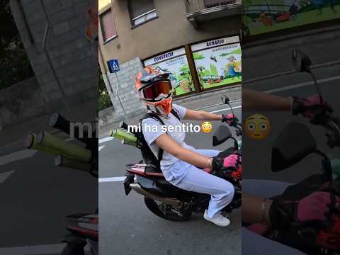 ci provo con una ragazza ma non va molto bene… #fantic #125 #moto