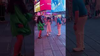 Kindness ❤️ in Times Square: A Little Girl's Gesture #kindness #helpingothers #shorts