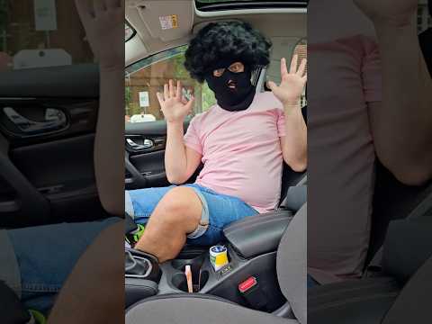 Go, go, GOโwaitโฆ is that a PIG?! ๐ณ๐ท